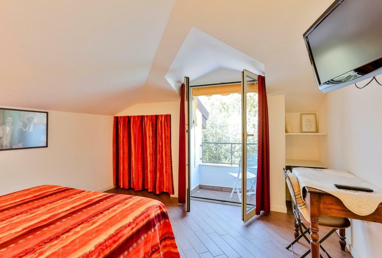 Ca De Rossana Bed&Breakfast Sanremo Bagian luar foto